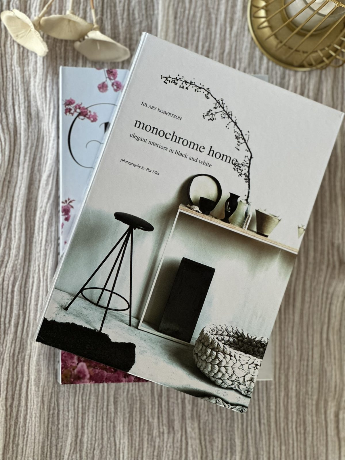 Dekoratif Kitap Kutu 2'li N & MN - Kitap Görünümlü Gizli Saklama Kutusu - Dekoratif Kutu
